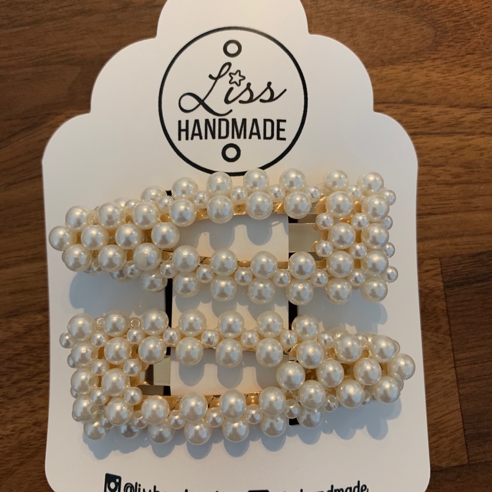 Pearls Hair Clips - Picture 5 of 7